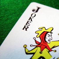 Как играть в покер с джокером – правила игры Стратегия игры в покер с Джокером