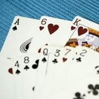 У які карткові ігри на чотирьох можна пограти Роздається по 4 карти
